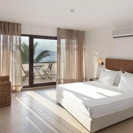 Ceshme Hotel