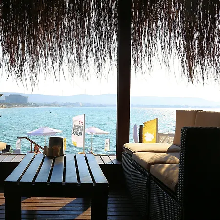Ceshme Hotel 4*