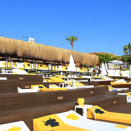 Hotel Ceshme 4*