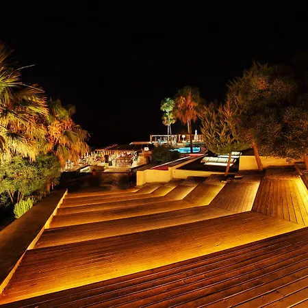 Ceshme Hotel