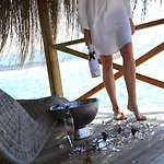 Ceshme Otel Çeşme